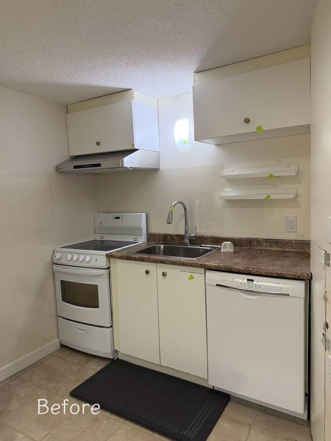 Stylish Kitchen Renovation with White Cabinets and Gold Handles - Before Renovation 2